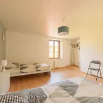 De La Louviere - Holiday home *