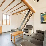 De La Louviere - Holiday home *